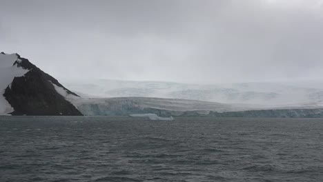 Antarctica-Icy-Shore-Zoom-In