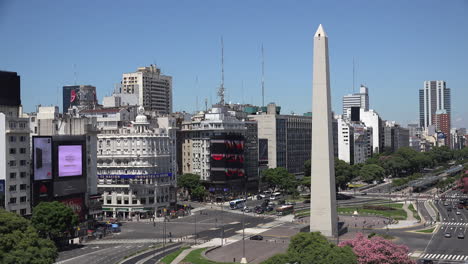 Argentinien-Buenos-Aires-Obelisk-Im-Zentrum-Der-Stadt