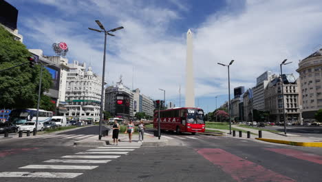 Argentina-Buenos-Aires-Red-Bus-Pan-And-Zoom