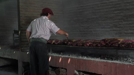 Argentina-Estancia-Cocinando-Carne