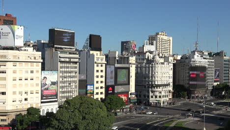 Argentinien-Pfannen-9.-Juli-Avenue-Buenos-Aires