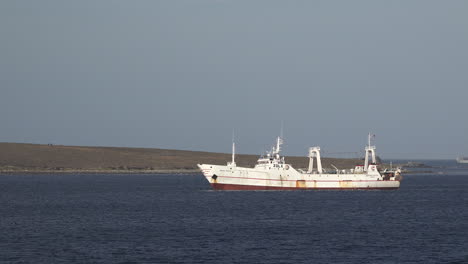 Falkland-Fischerboot-Vor-Der-Küste