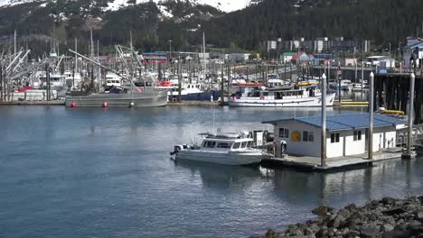 Alaska-Whittier-Harbour-Acercar