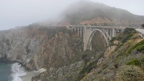 Puente-California-Big-Sur-Bixby-Con-Vista-Al-Mar-Y-Al-Cañón