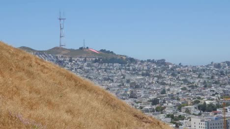 California-San-Francisco-Petrero-Hill-Con-El-Triángulo-Del-Orgullo