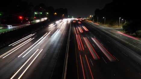 Kalifornien-Los-Angeles-Schneller-Zeitraffer-In-Der-Nacht-Einer-Autobahn