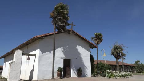 Misión-De-California-Soledad-Frente-Con-Campana