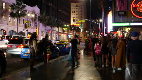 Los-Angeles-Hollywood-Street-Show-At-Night