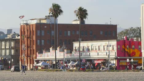 Los-Angeles-Venice-Beach-Boardwalk-Teleaufnahme-Vom-Strand