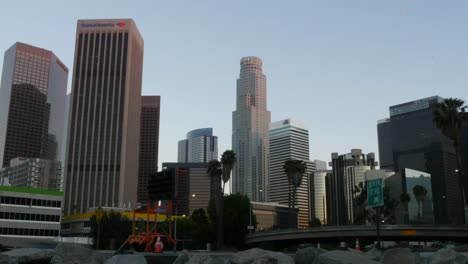 Los-Angeles-Am-Späten-Nachmittag-Blick-Auf-Die-Skyline-Im-Zeitraffer