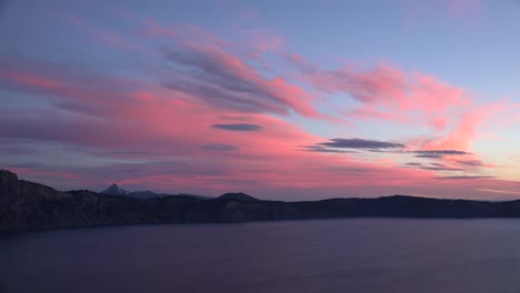 Oregon-Crater-Lake-Dawn-Zoom-Out