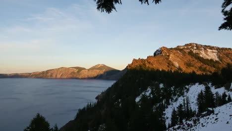 Oregon-Kratersee-Licht-Am-Späten-Abend-Zoom