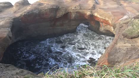 Oregon-In-Der-Punchbowl-Des-Teufels-Punch