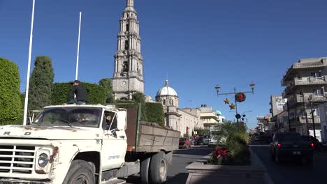 Mexico-San-Julian-Traffic
