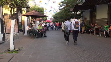 Mexico-Tlaquepaque-Couples-Walk-By