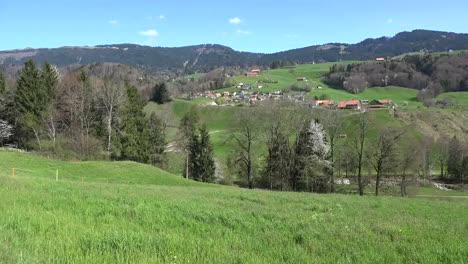 Schweiz-La-Gruyere-Region-Dorf