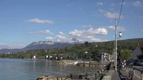 France-Lac-Leman-Zooms-To-Mountain