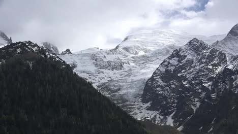 Francia-Mont-Blanc-Pequeño-Glaciar-Se-Acerca-Al-Hocico