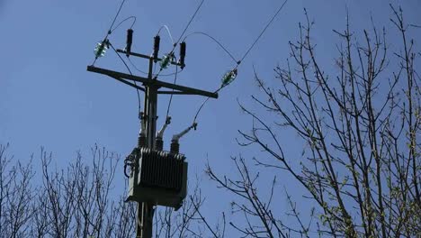 France-Power-Transmission-Lines-Zooms-In