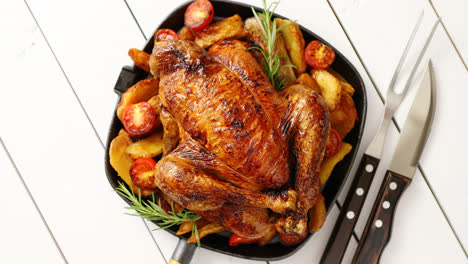 Roasted-whole-chicken-in-cast-iron-black-pan
