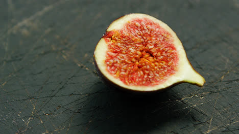 Half-of-fig-with-red-flesh