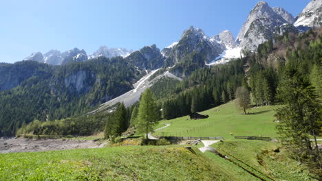 Austria-alpine-slope-and-peaks