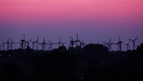 Deutschland-Windkraftanlagen-Im-Morgengrauen-Zeitraffer