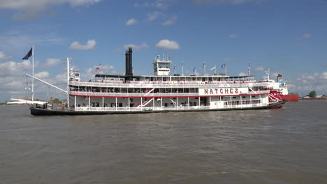 New-Orleans-Dampfschiff-Fährt-Auf-Dem-Mississippi