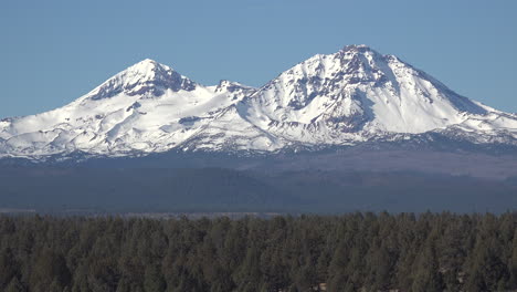 Oregon,-Vista-Cercana-De-Las-Hermanas