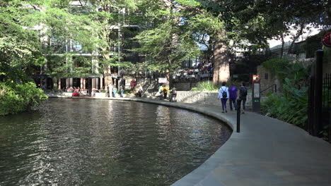 San-Antonio-bend-in-River-Walk