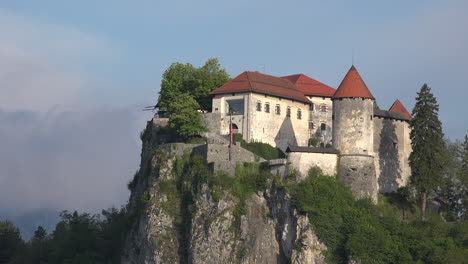 Slowenien-Morgenlicht-Auf-Burg-über-Bled