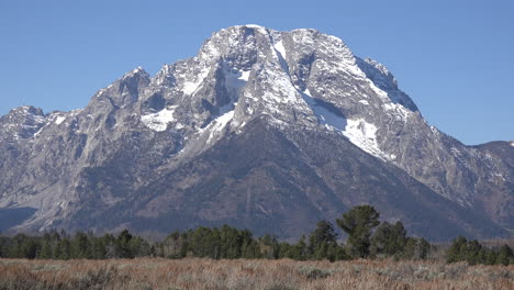 Wyoming-majestic-Mount-Moran-in-the-Tetons