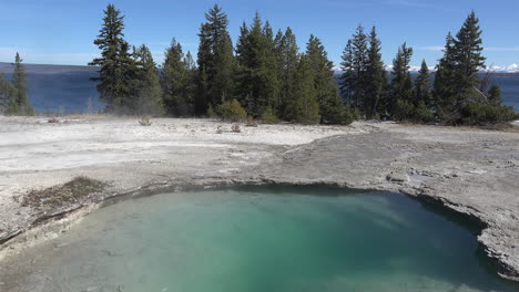 Yellowstone-Ledge-Frühling-Am-Westdaumen