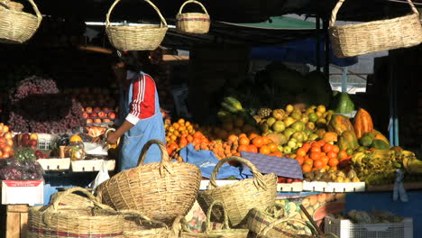 Mercado-De-Frutas-De-Ecuador-Ambato