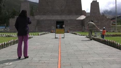 Ecuador-Mitad-Del-Mundo-With-People