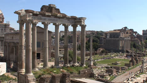 Columnas-De-Un-Templo-En-El-Foro-Romano