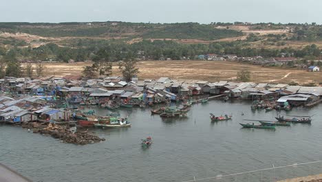 Pueblo-Pesquero-Costero-De-Camboya