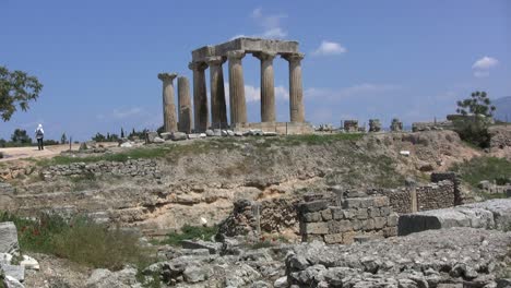 Columnas-De-Corinto-Del-Templo-De-Apolo