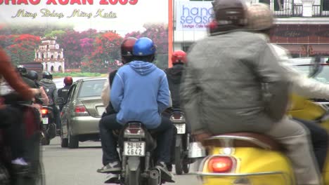 Hanoi-motor-scooters-close-up