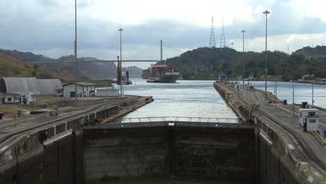 Panama-Canal-Pedro-Miguel-Locks