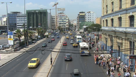 Straßenszene-Mit-Verkehr-In-Piräus-Griechenland