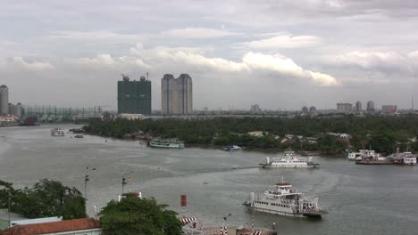 Saigon-Río-ferry