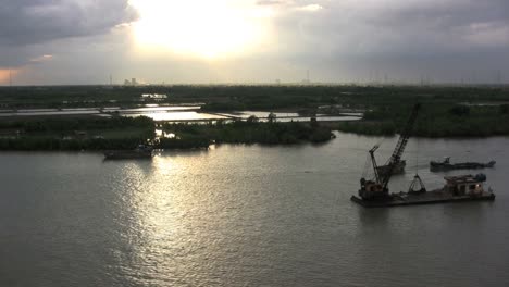 Saigon-River-sun-and-rain