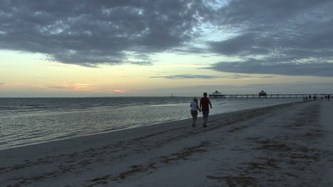 Florida-Paar-Am-Strand