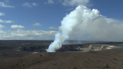 Eine-Lange-Aufnahme-Des-Kilauea-Ausbruchs