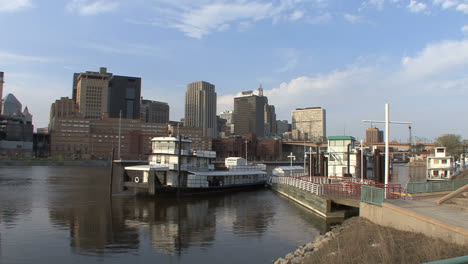 Skyline-Von-St.-Paul-Und-Mississippi