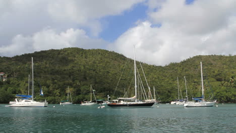St.-Lucia-Marigot-Bay-Segelboote