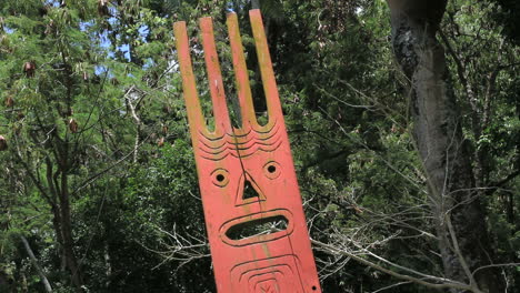 Tahiti-face-on-a-wood-slab-at-a-Marae