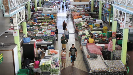 Tahiti-Looking-down-at-a-Papeete-market