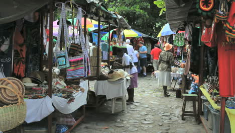 Dominica-Roseau-Markt-2